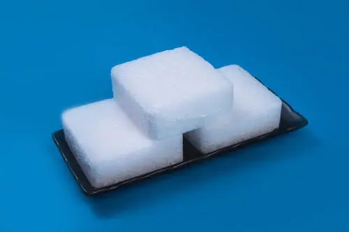 運輸貨物應該使用什么規格的干冰？干冰多少錢(qián)一斤？